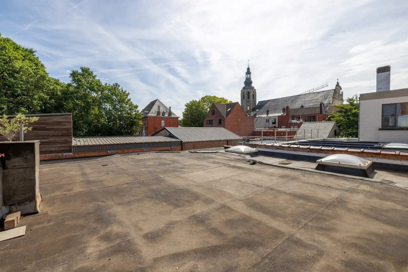 Top gelegen handelspand aan de Markt te Zele foto 16
