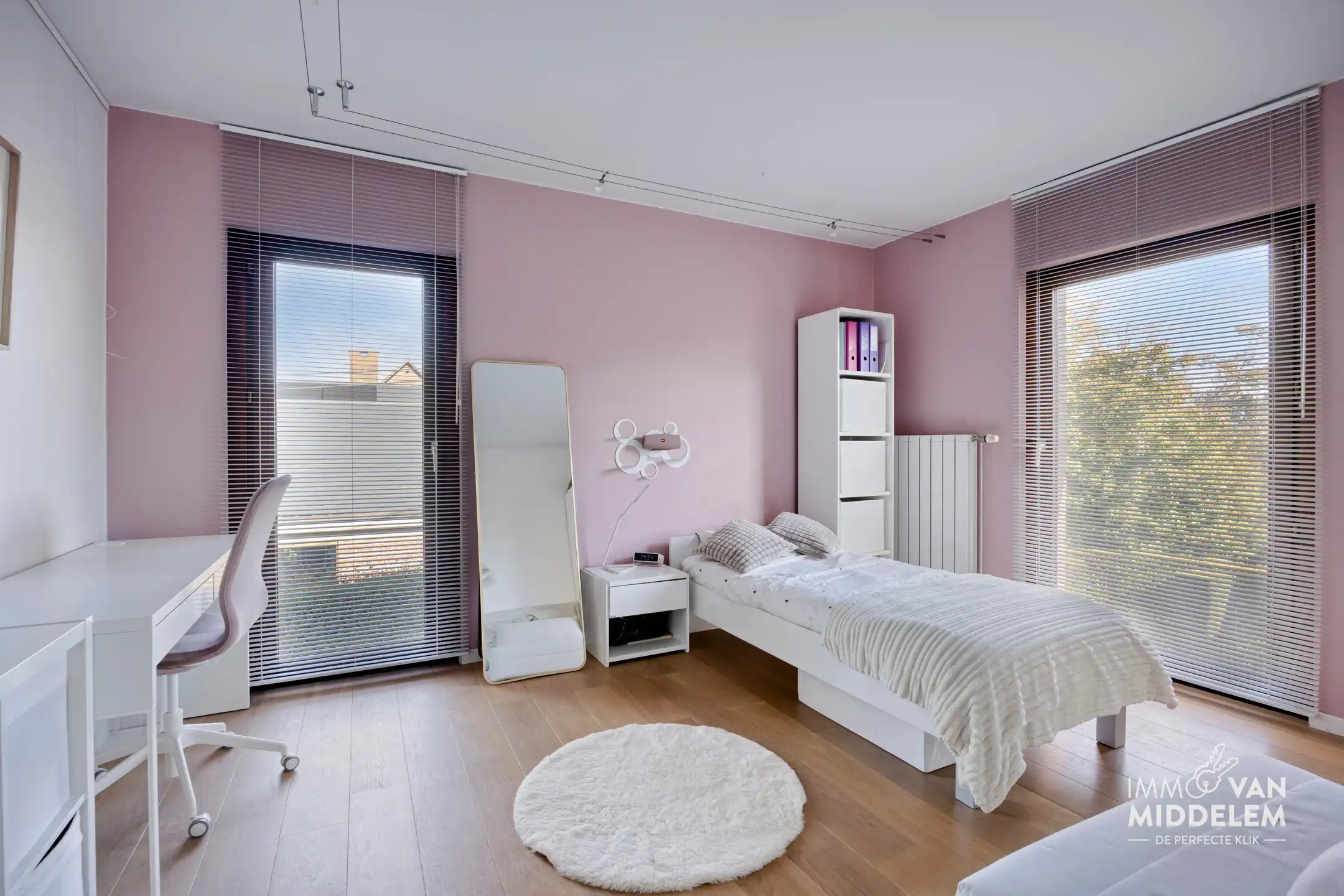 RUIME VILLA MET 4 KAMERS, GARAGE EN PRACHTIG AANGELEGDE TUIN foto 17