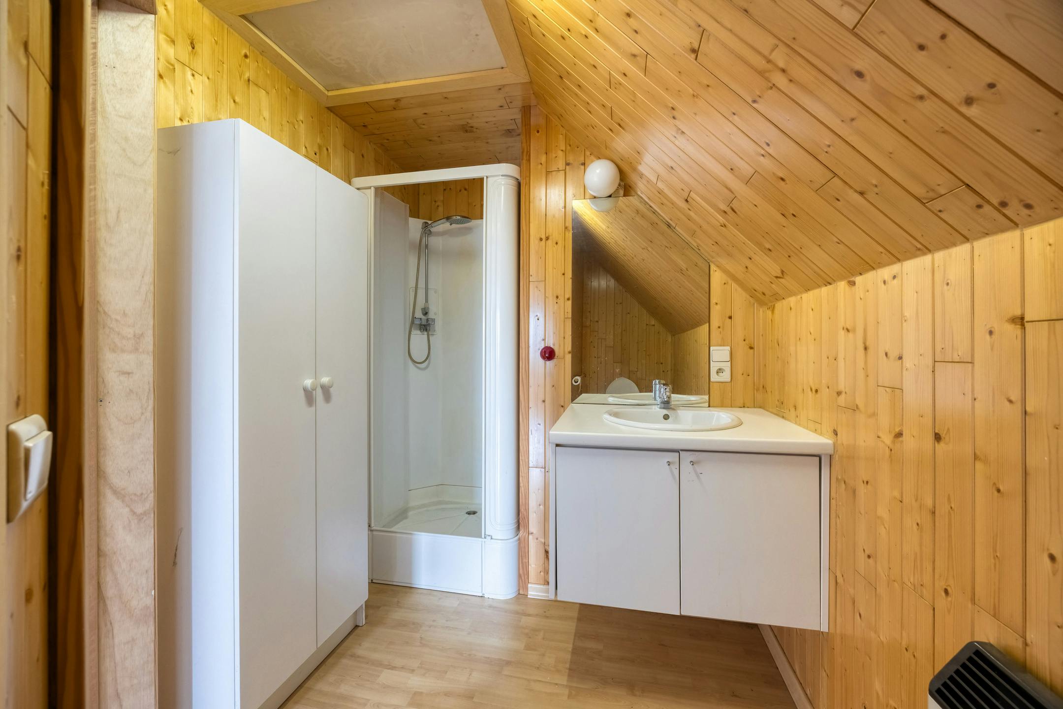 Unieke handelswoning met magazijn in Zomergem foto 26