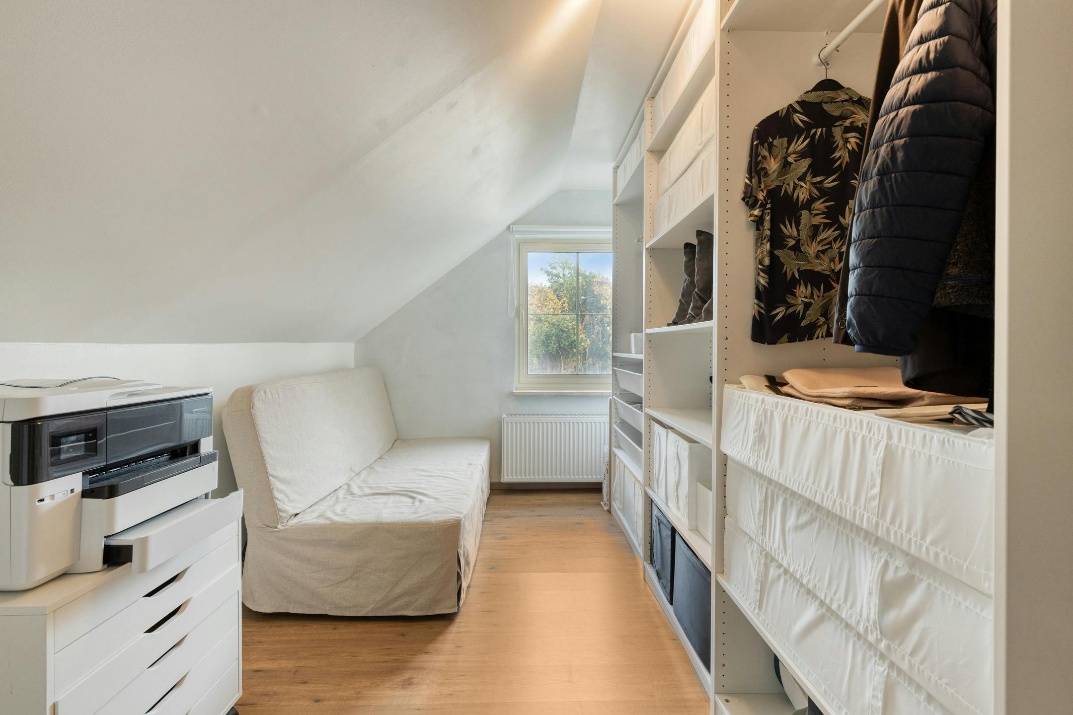 Gerenoveerd huis met 4 kamers te koop in Waregem foto 18