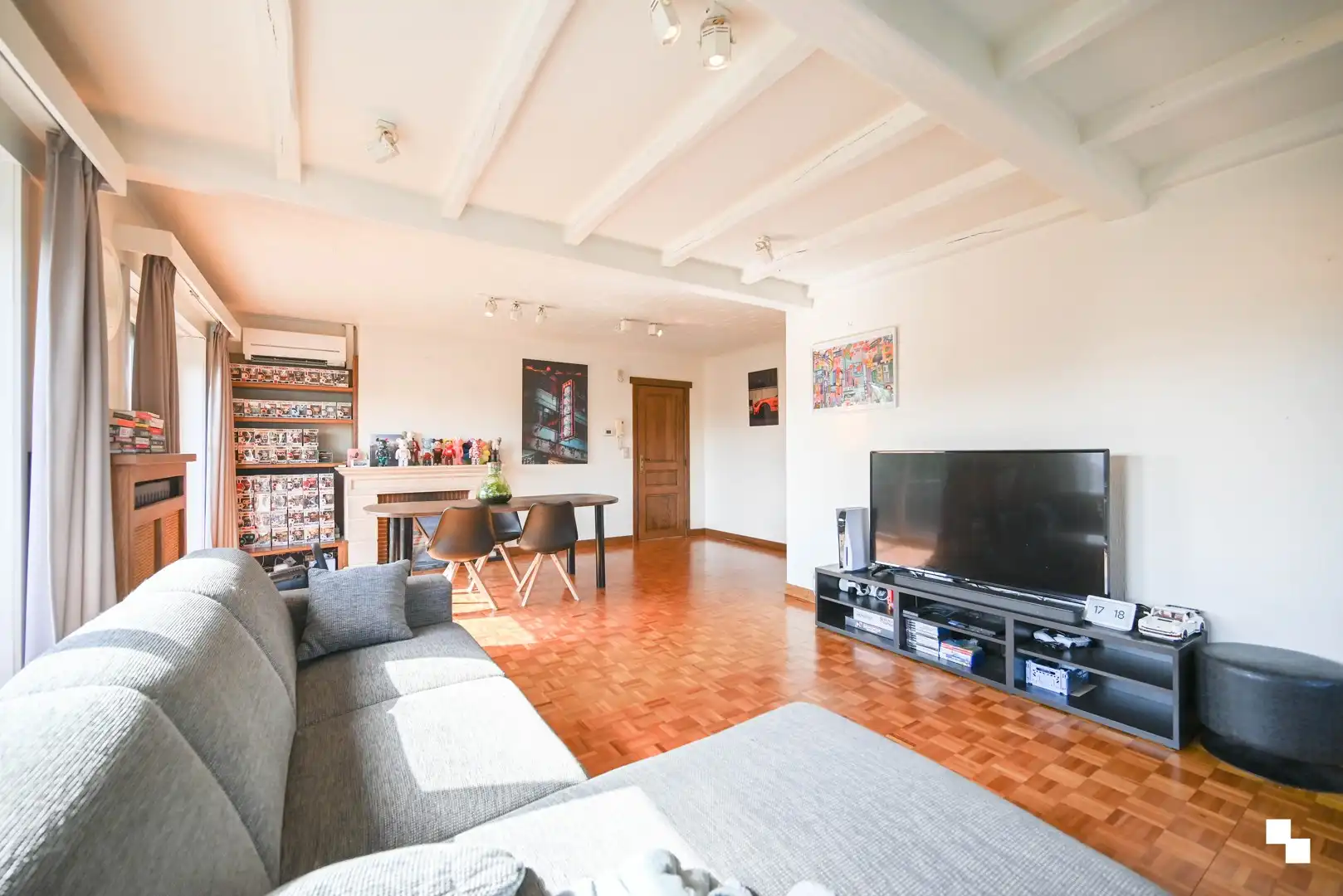 Tweeslaapkamerappartement met garage op een rustige locatie in Beveren-Leie foto 4