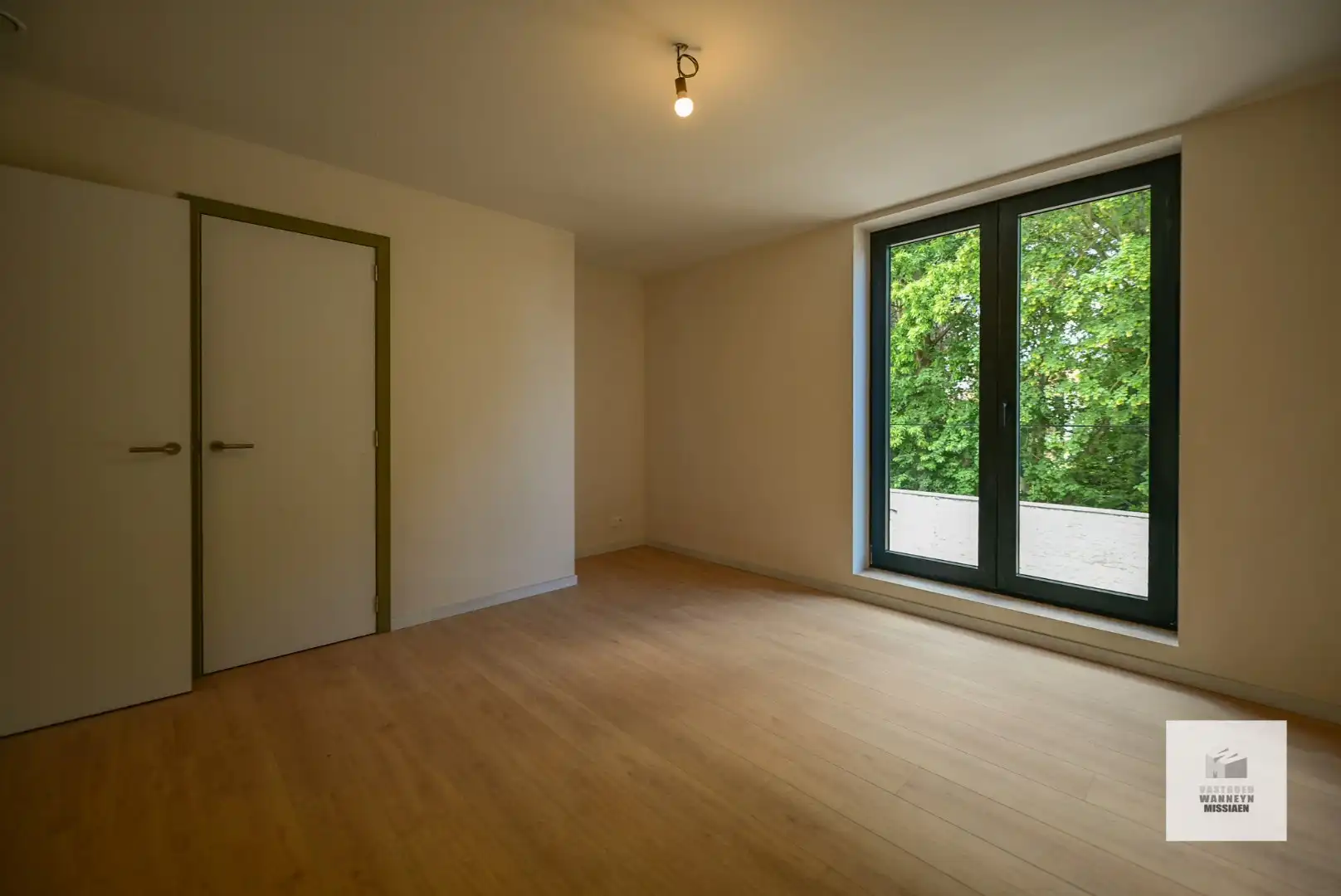 Moderne en energiezuinig nieuwbouw met 4 slaapkamers, tuin en garage foto 18