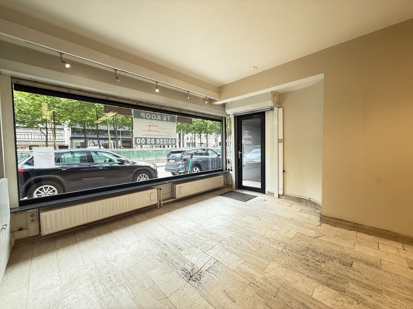 INSTAPKLAAR KANTOOR OF HANDELSRUIMTE OP TOPLOCATIE foto 2