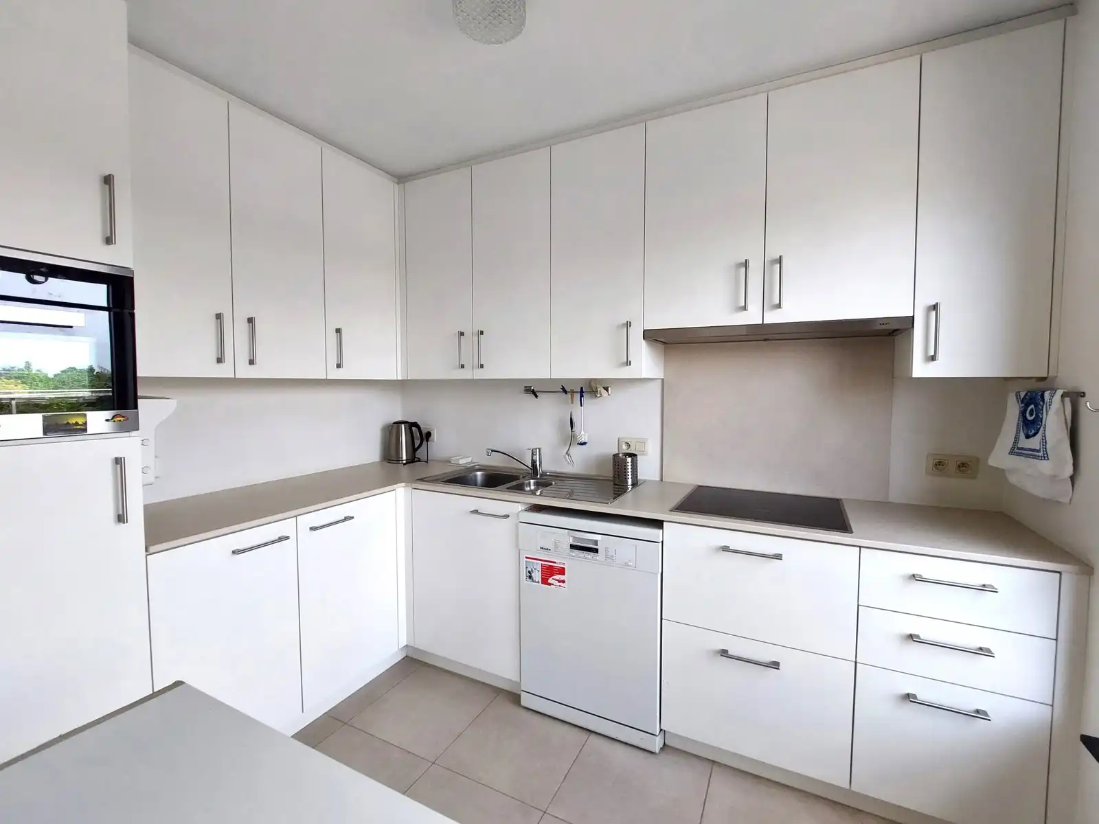 Centrum Hove, standingvol dakappartement met 2 slpk en 2 terrassen! foto 5
