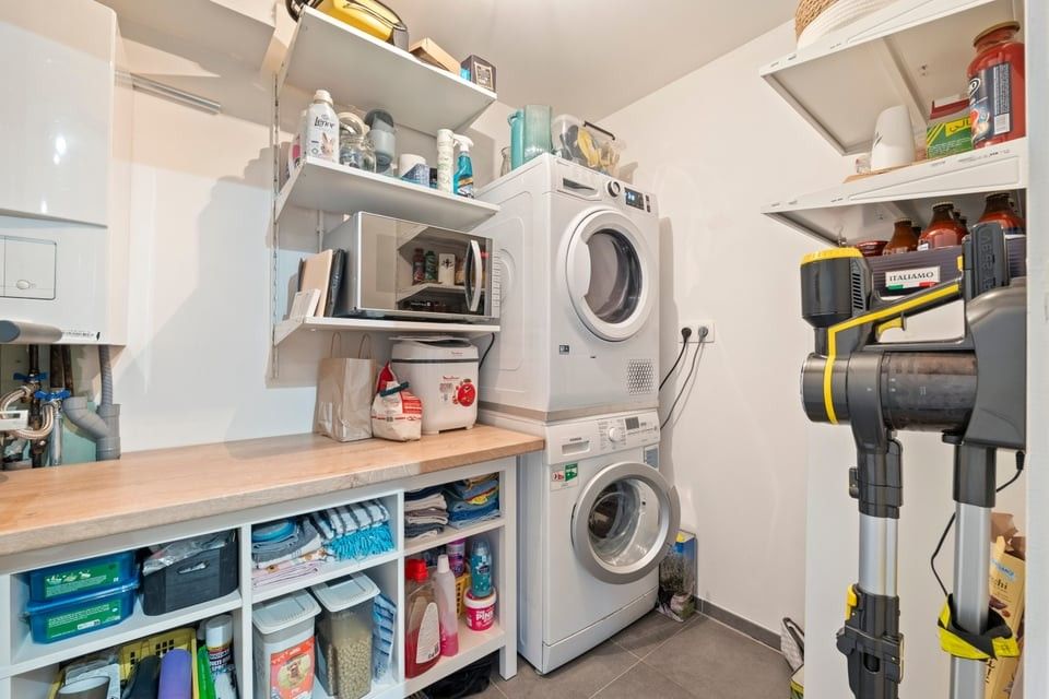 RUIM EN INSTAPKLAAR APPARTEMENT MET 3 SLKS EN EEN PARKEERPLAATS IN GENK foto 15