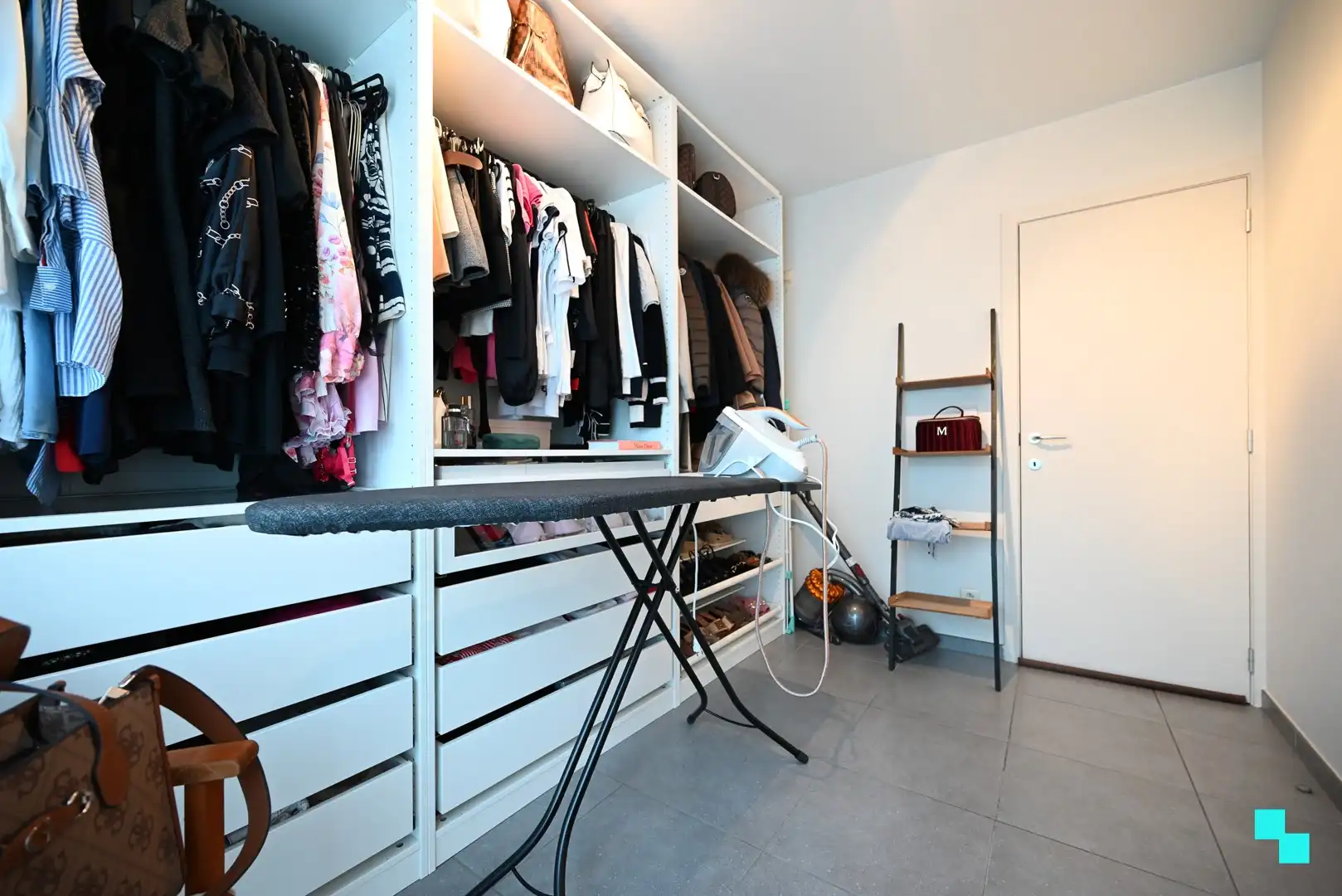 Perfect onderhouden appartement op centrumlocatie te Izegem foto 15