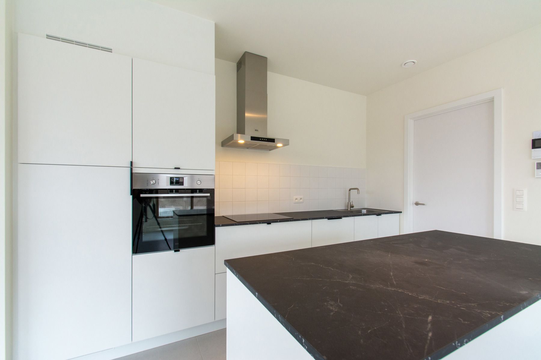 Rustig en comfortabel 2slpk appt. met mooi terras  foto 10