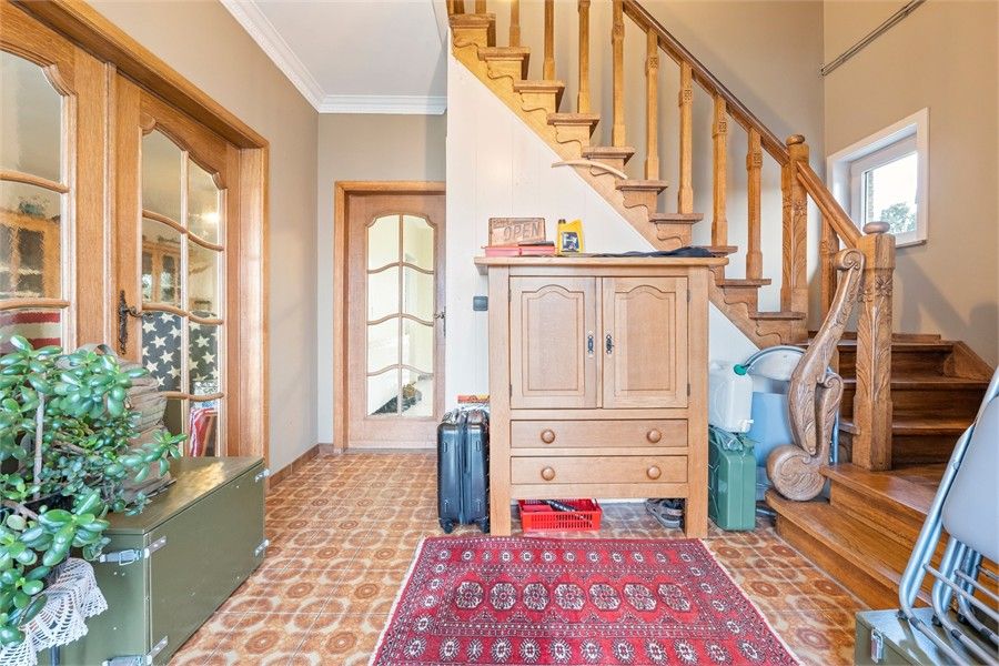 RUIME GEZINSWONING BOORDEVOL POTENTIEEL IN NIEUWERKERKEN foto 5