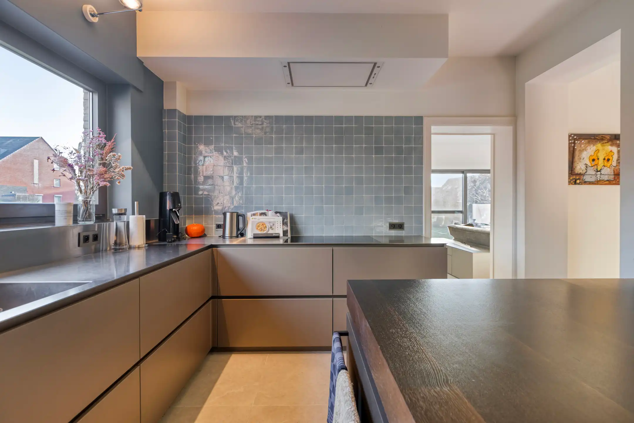 Hoogwaardig afgewerkte woning in hartje Wezemaal foto 14