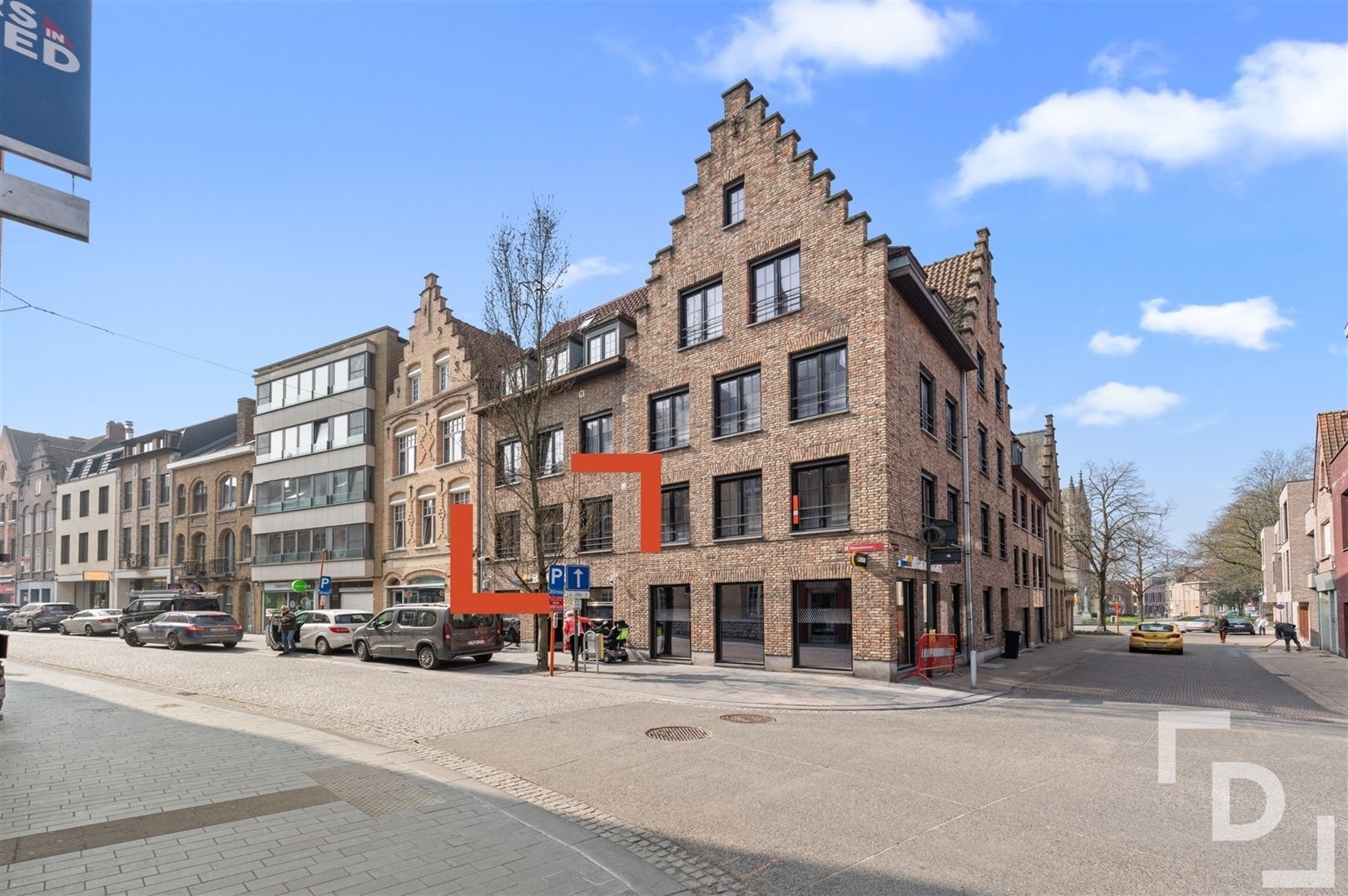 Kwalitatief gerenoveerd appartement in centrum Ieper foto 2