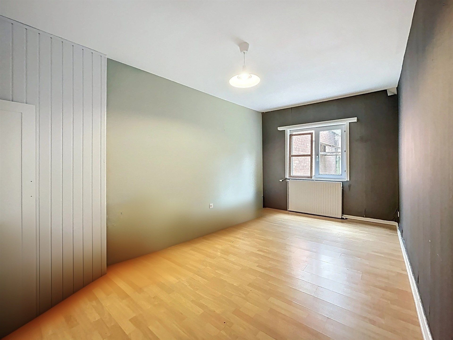 Handelspand met woongelegenheid + 2 appartementen op toplocatie. foto 12