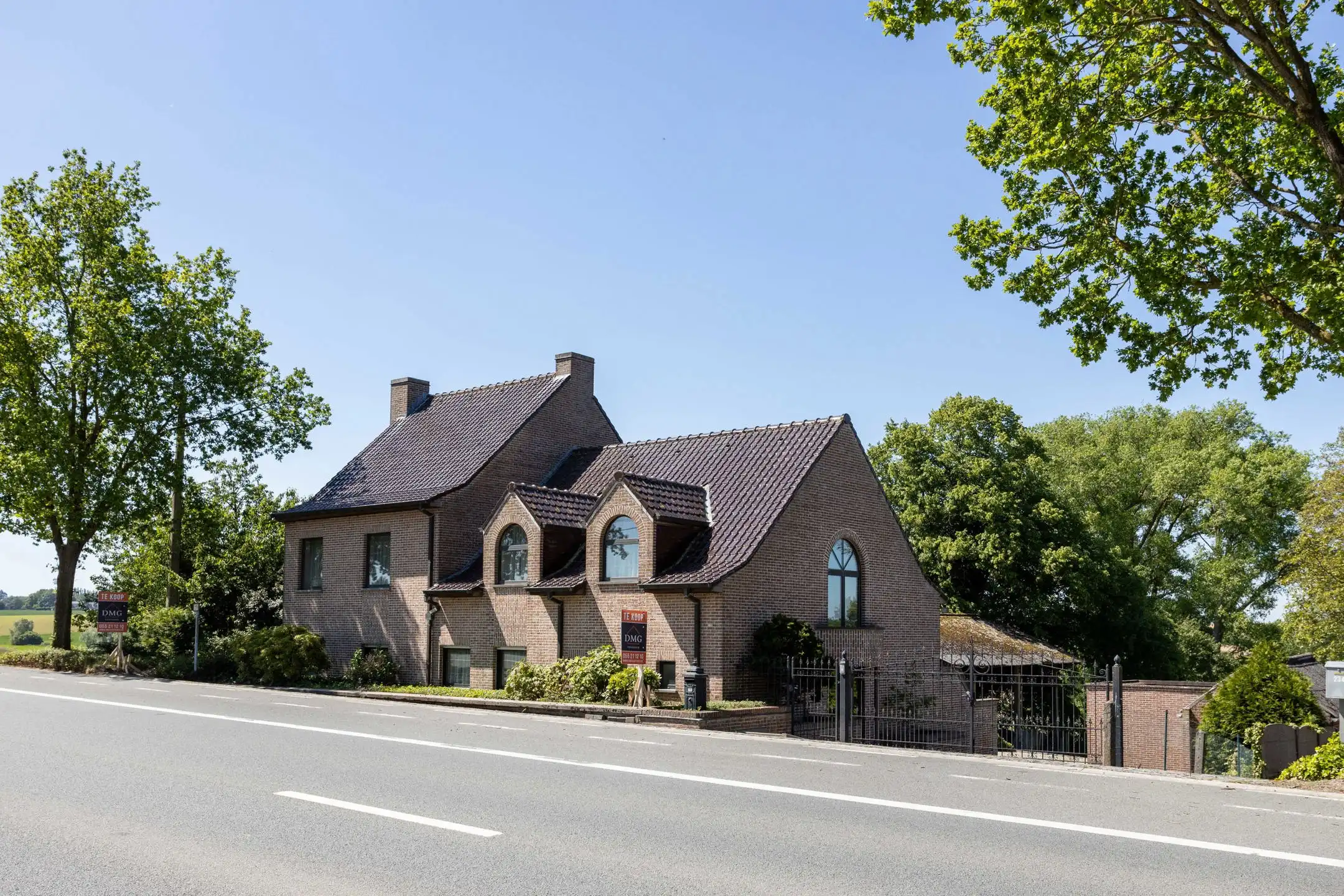 Hoofdfoto van de publicatie: Karaktervolle hoevewoning met weide ca. 7.845 m²  te Zwalm