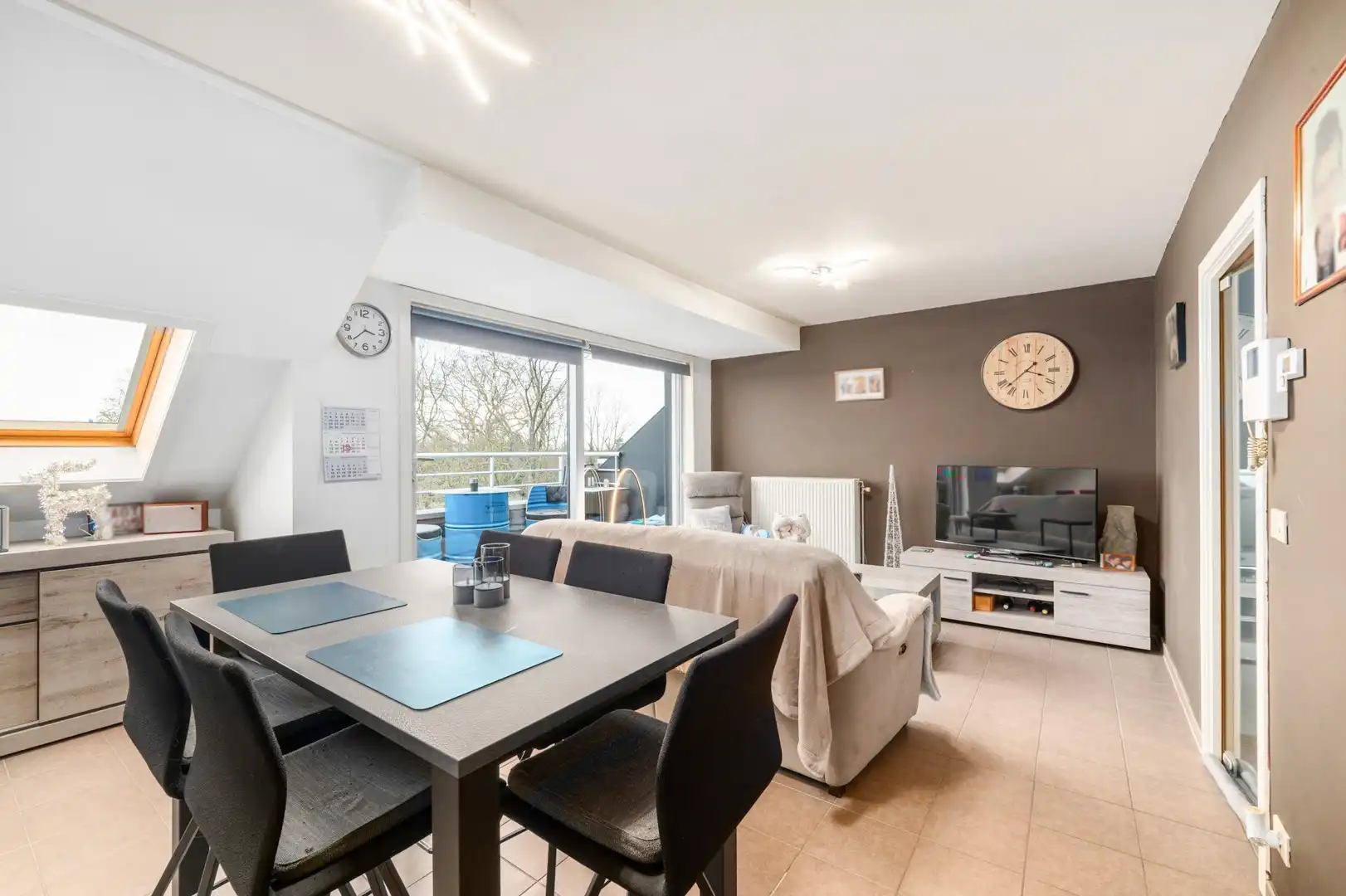 Appartement op de bovenste verdieping met 2 slaapkamers en garagebox foto 7