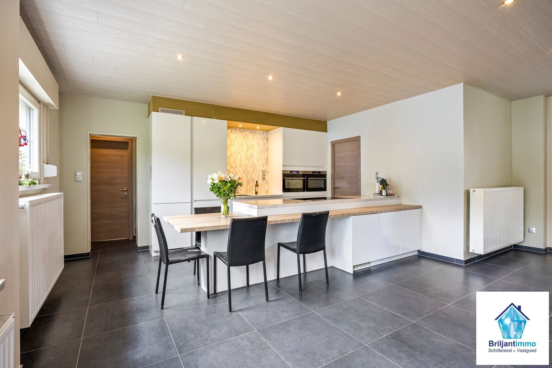 Helemaal vernieuwd én energiezuinig, met 5 slaapkamers!  foto 3