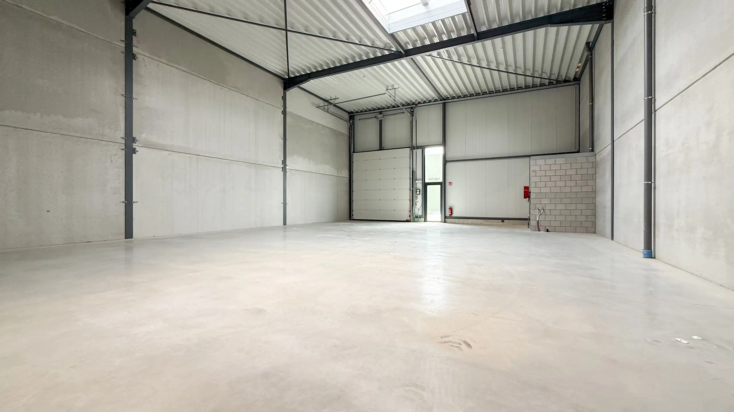 Nieuwbouw KMO-unit van 216 m² op topligging in Beringen! foto 8