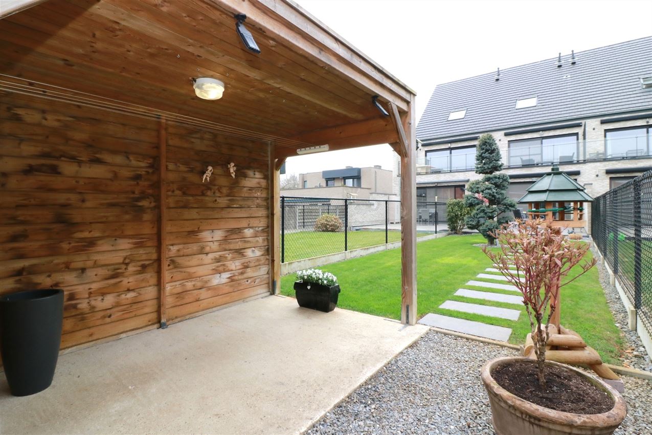 Gelijkvloers, tuintje op zuiden, garage, picco bello, unieke kans foto 32