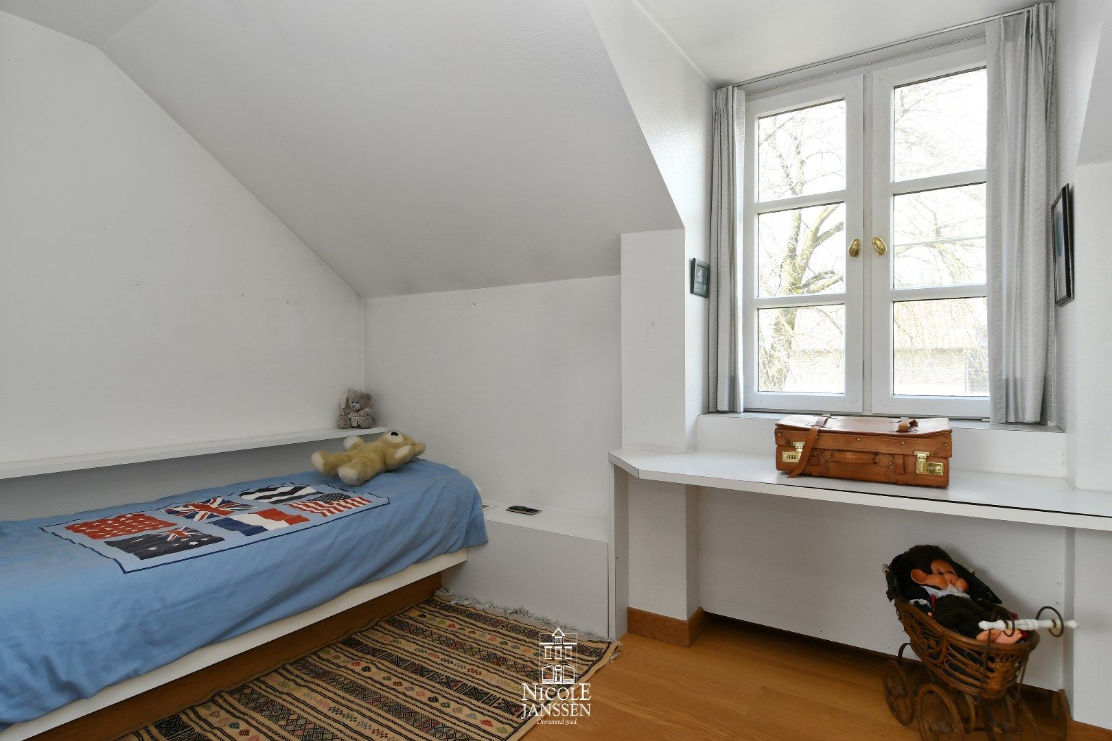 Ruime villa op een royaal perceel foto 22