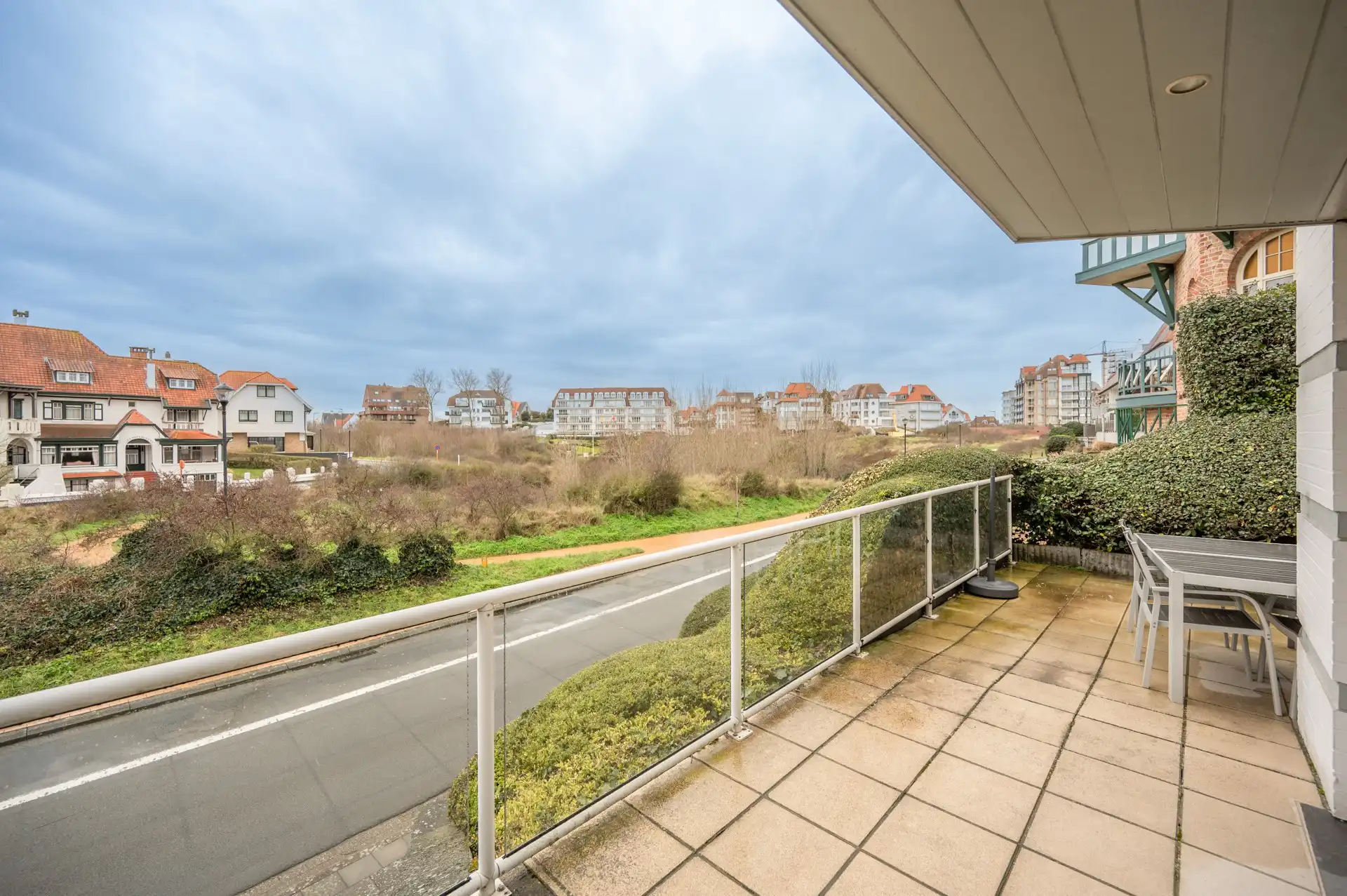 Ongemeubeld: zonnig appartement met grote terrassen! foto 21