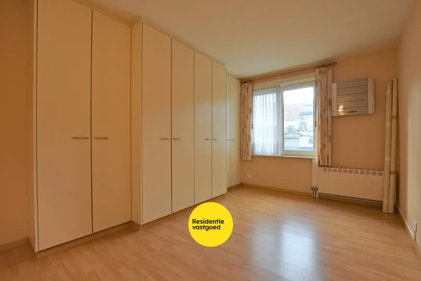 Prachtige 2/3-slaapkamer appartement (112m² + 12m²) in de winkelstraat van Nieuwpoort-stad. foto 12