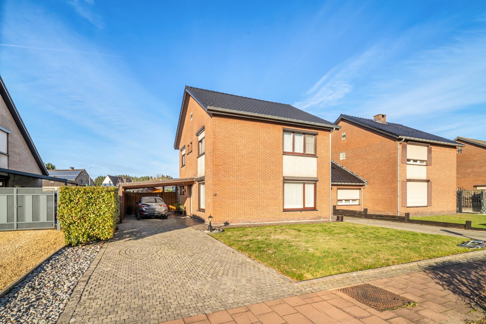 Hoofdfoto van de publicatie: Te renoveren woning met enorm potentieel in de rustige Leliestraat – Houthalen-Oost