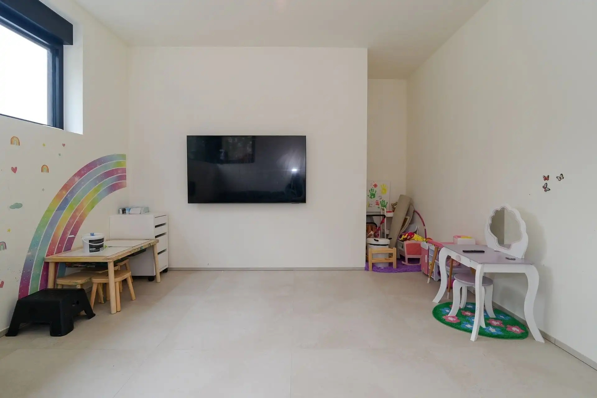 Stijlvolle en instapklare vrijstaande woning op een doodlopende straat  foto 17