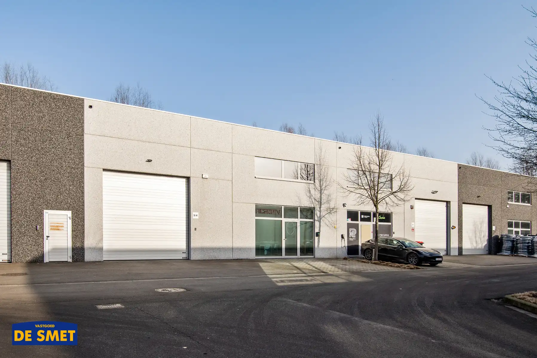 Magazijn met optie tot open bureelruimte op 1ste verdieping foto 3