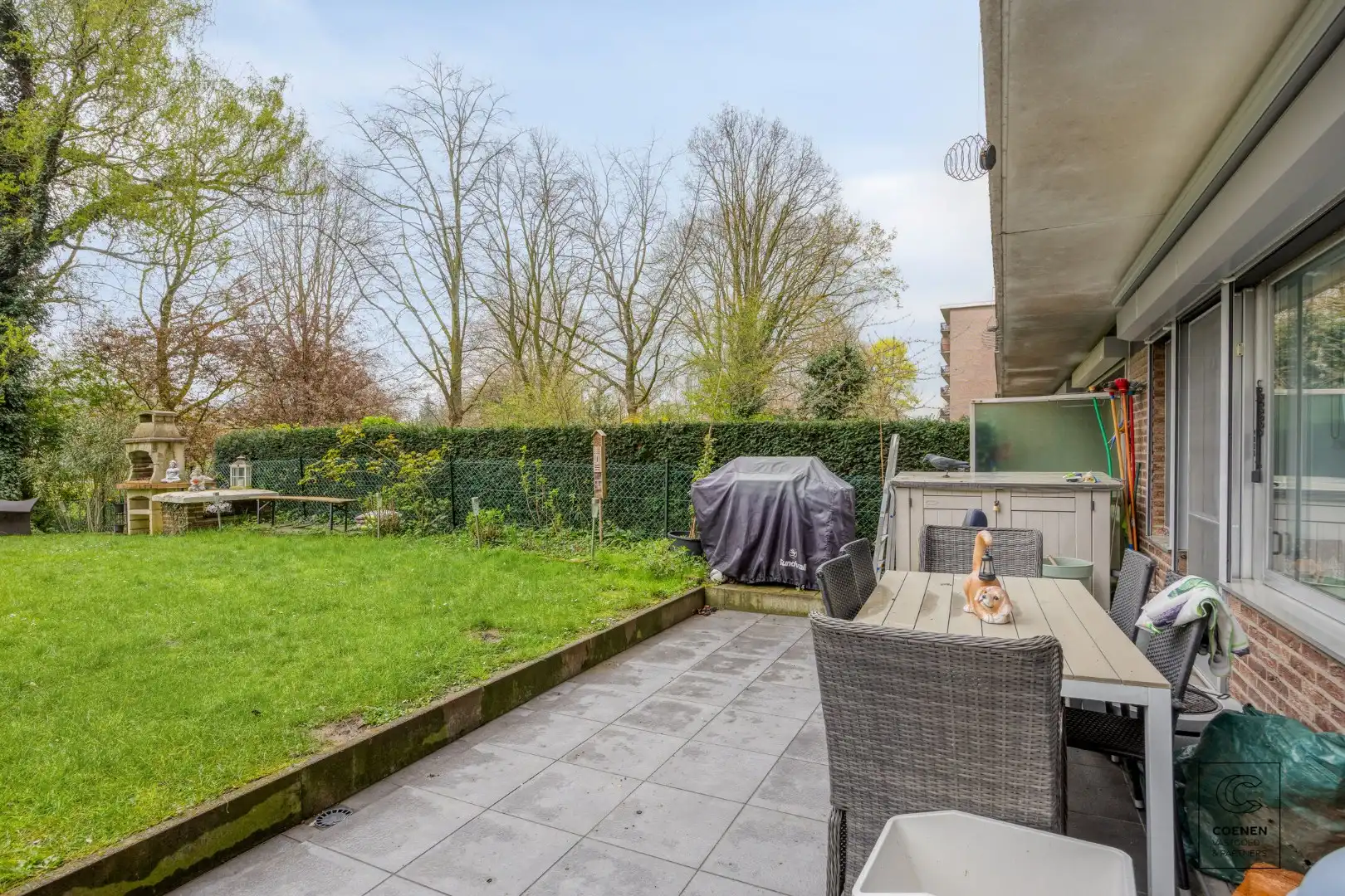 Ruim appartement met 3 slpk en schitterende tuin te Merksem! foto 14