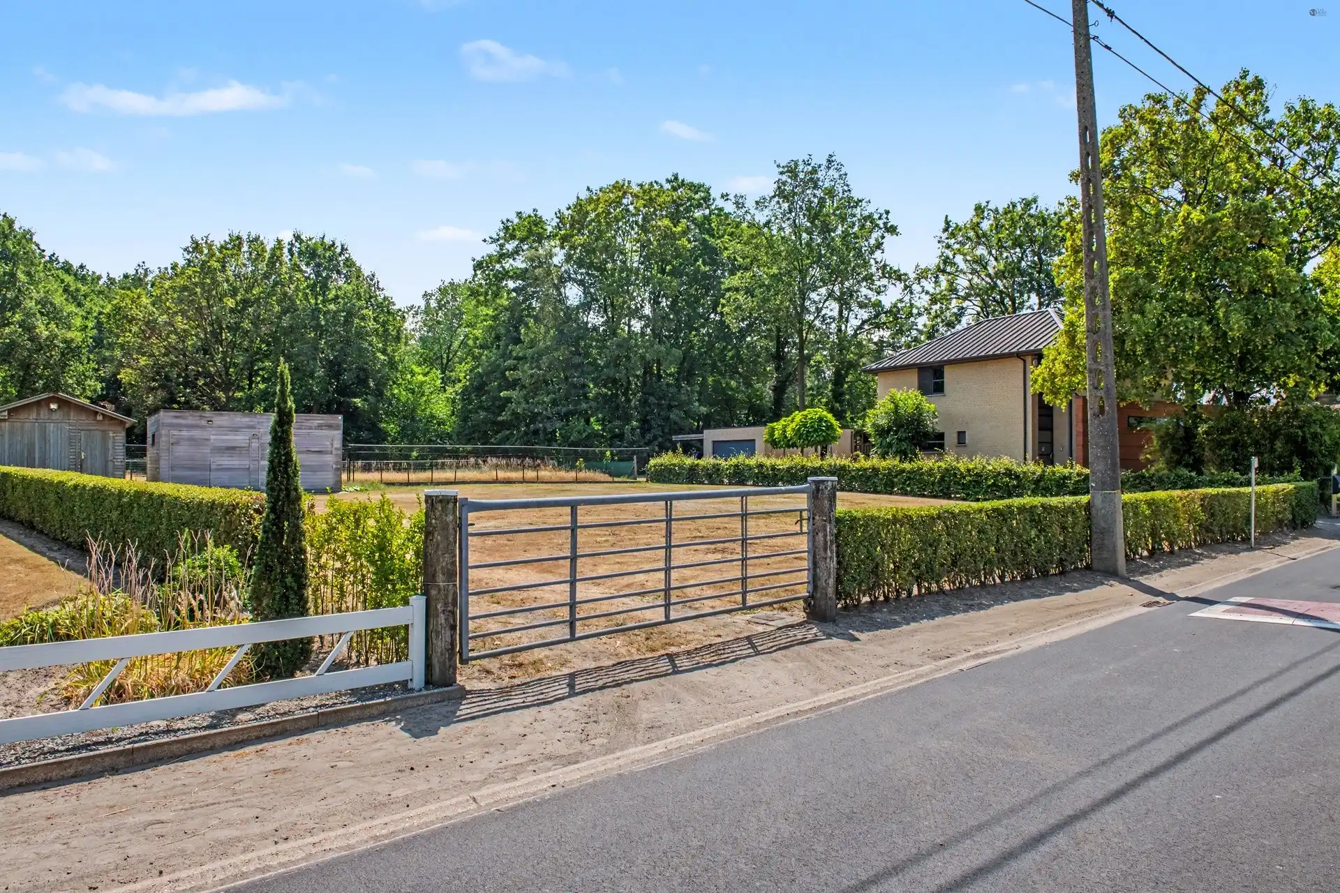 Bouwgrond van 904 m² met 24 m straatbreedte foto 3