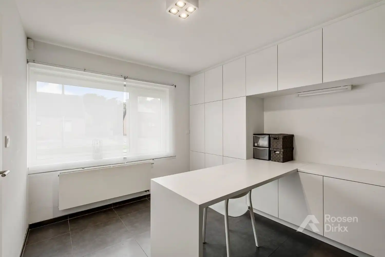 Gezinswoning met stijlvolle architectuur op wandelafstand van natuurgebied foto 16