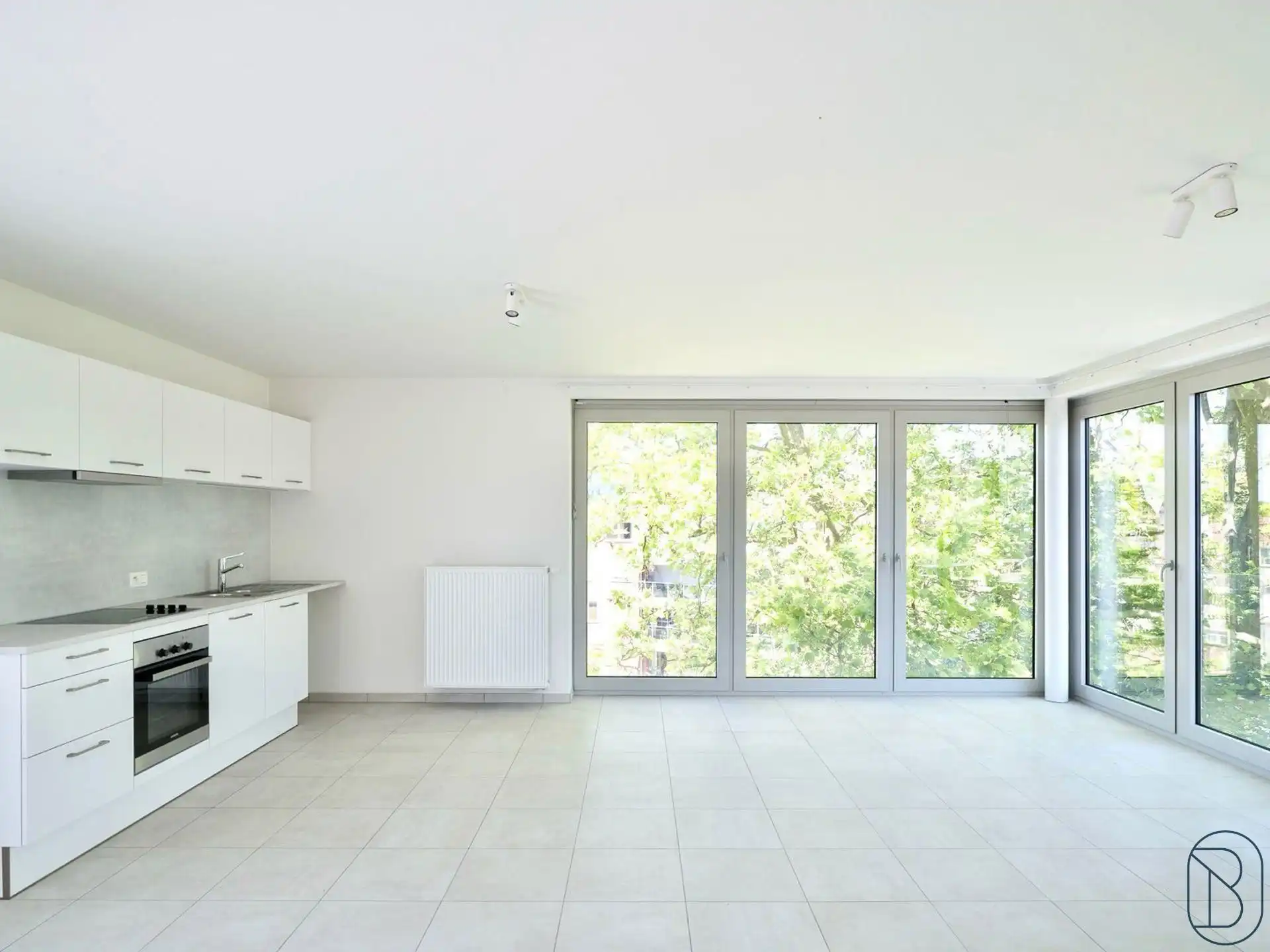 Topgelegen in het centrum: kwalitatief appartement met zicht foto 18