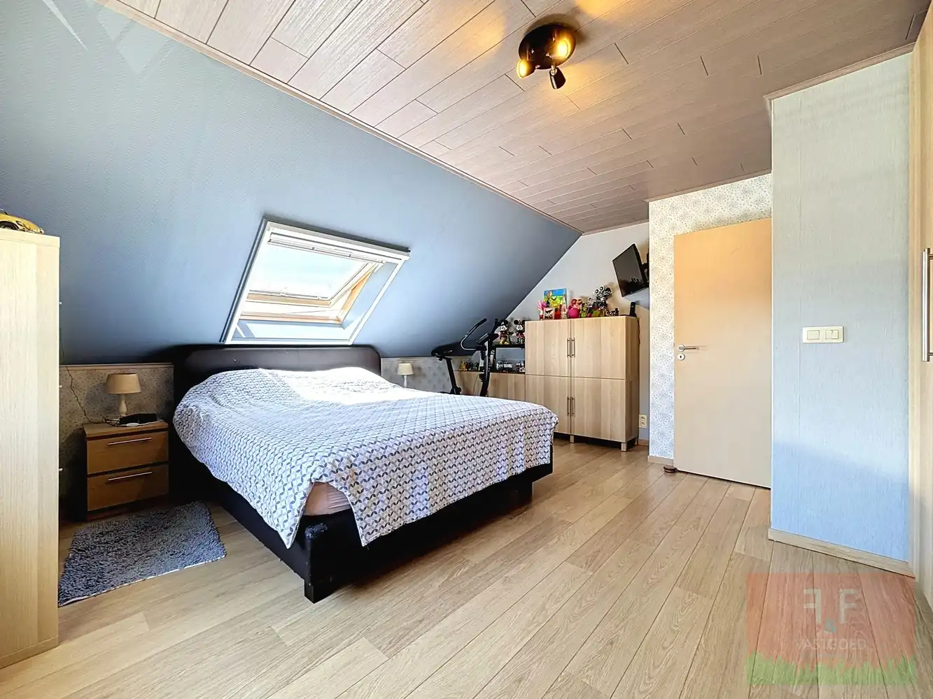Energiezuinige instapklare HOB met garage en prachtige tuin te Bavegem foto 22
