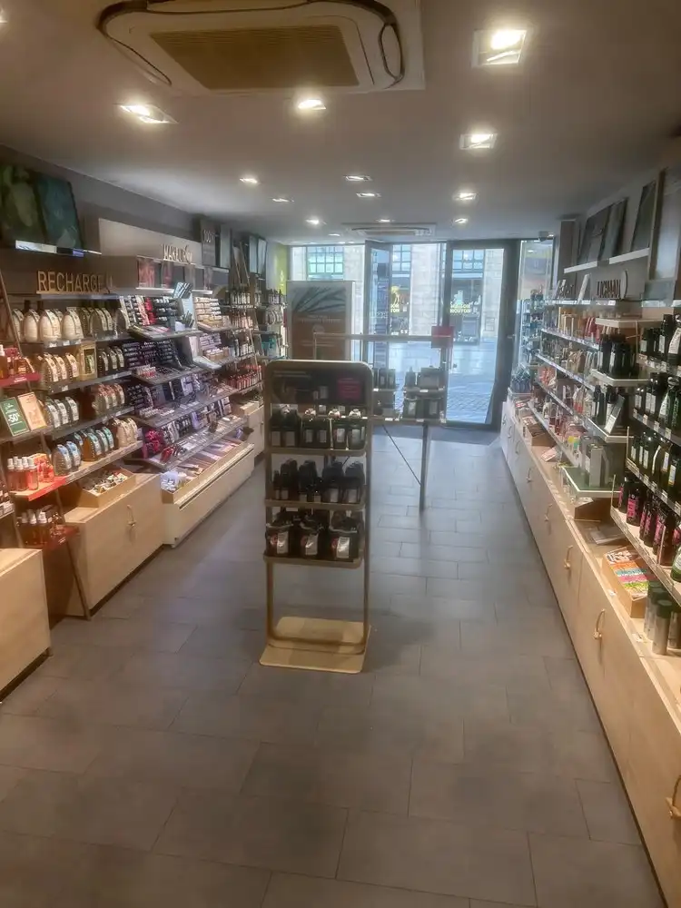 Veelzijdig handelspand (80 m² + verdieping) in het centrum van Lier foto 2