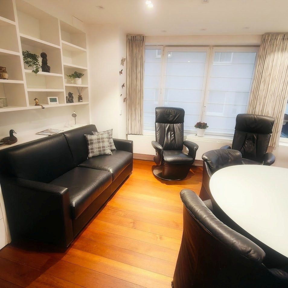 Instapklaar bemeubeld hoekappartement met 2 slaapkamers te koop in Oostende foto 8