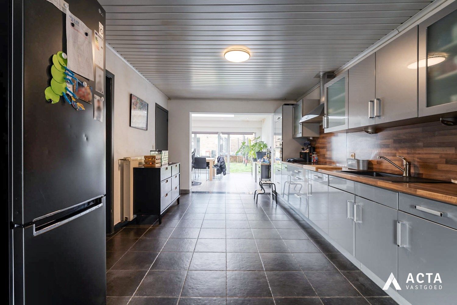 Gezinswoning met twee slaapkamers en tuin in Adinkerke foto 4
