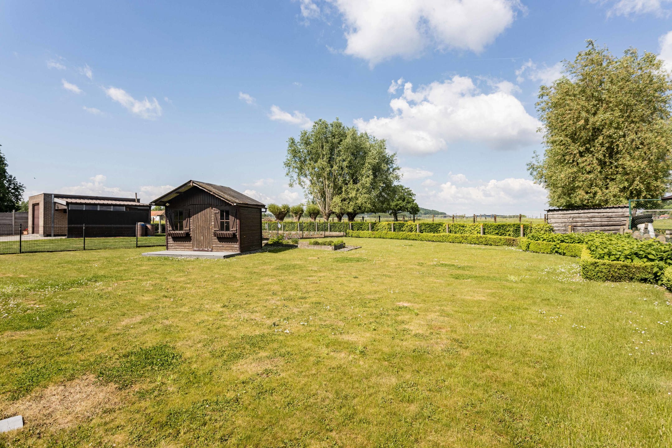 Solide alleenstaande woning op een prachtige locatie foto 26