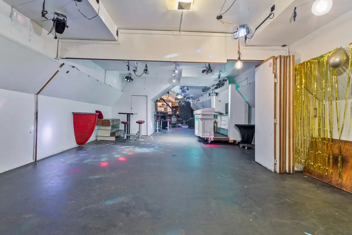 HORECABOOT met WOONST te AALST foto 9