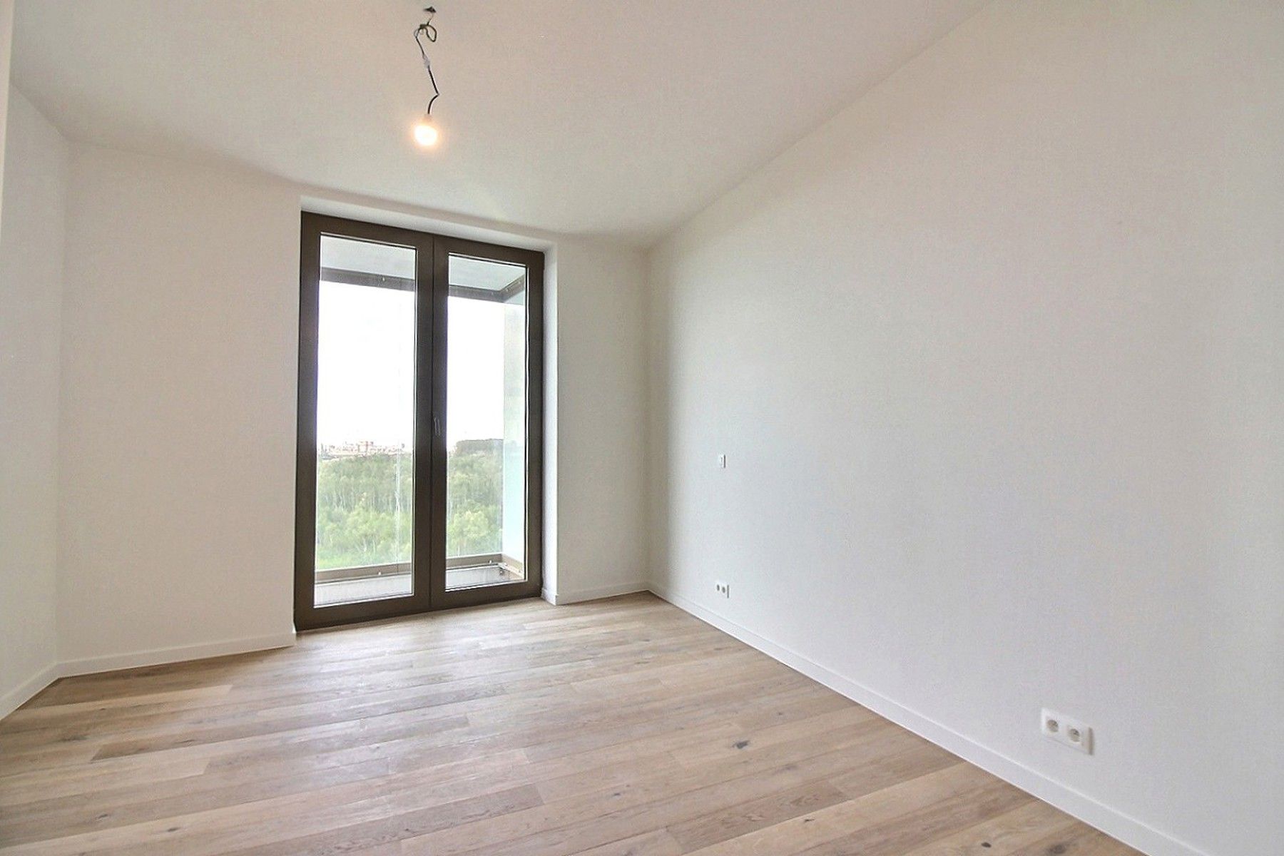 Ruim 2-kamerappartement met panoramisch zicht op toplocatie foto 8