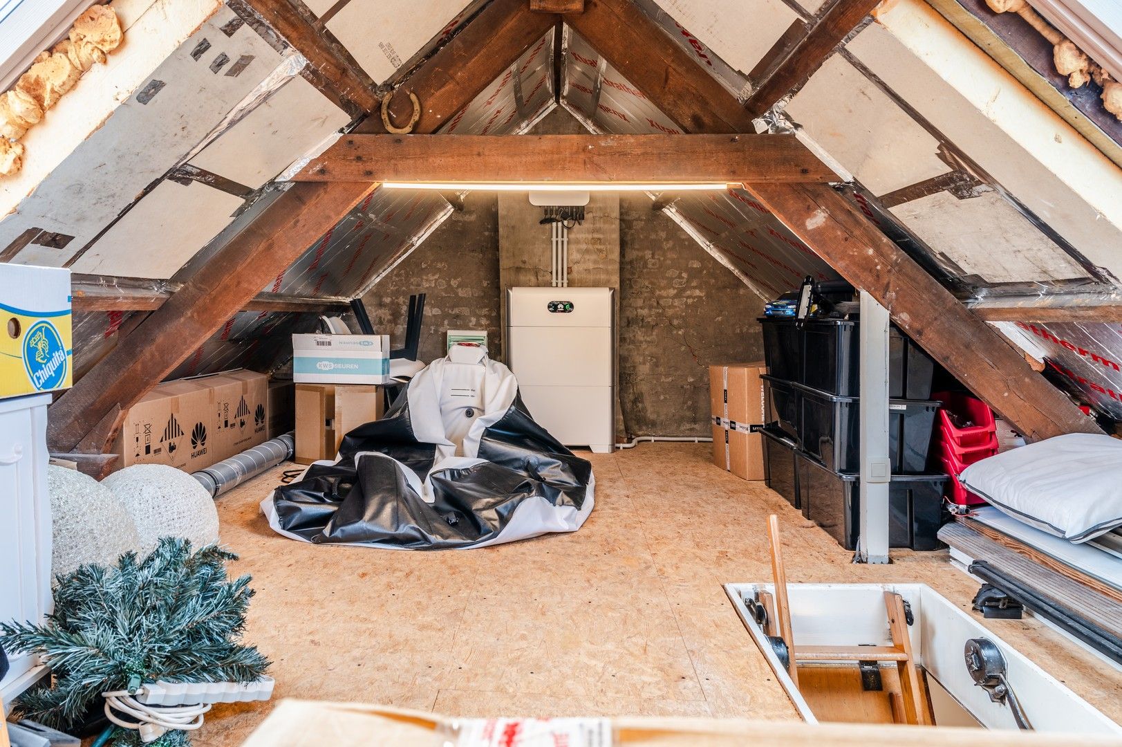 Gerenoveerde woning met authentieke elementen foto 25