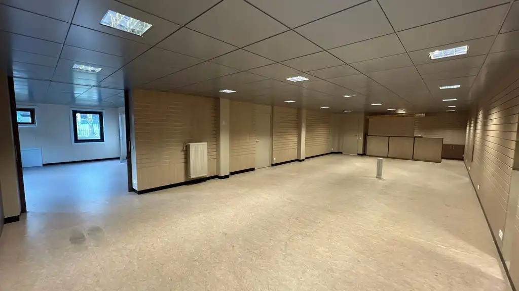 Bedrijfspand te koop – Industriezone Klein Frankrijk, Ronse foto 13