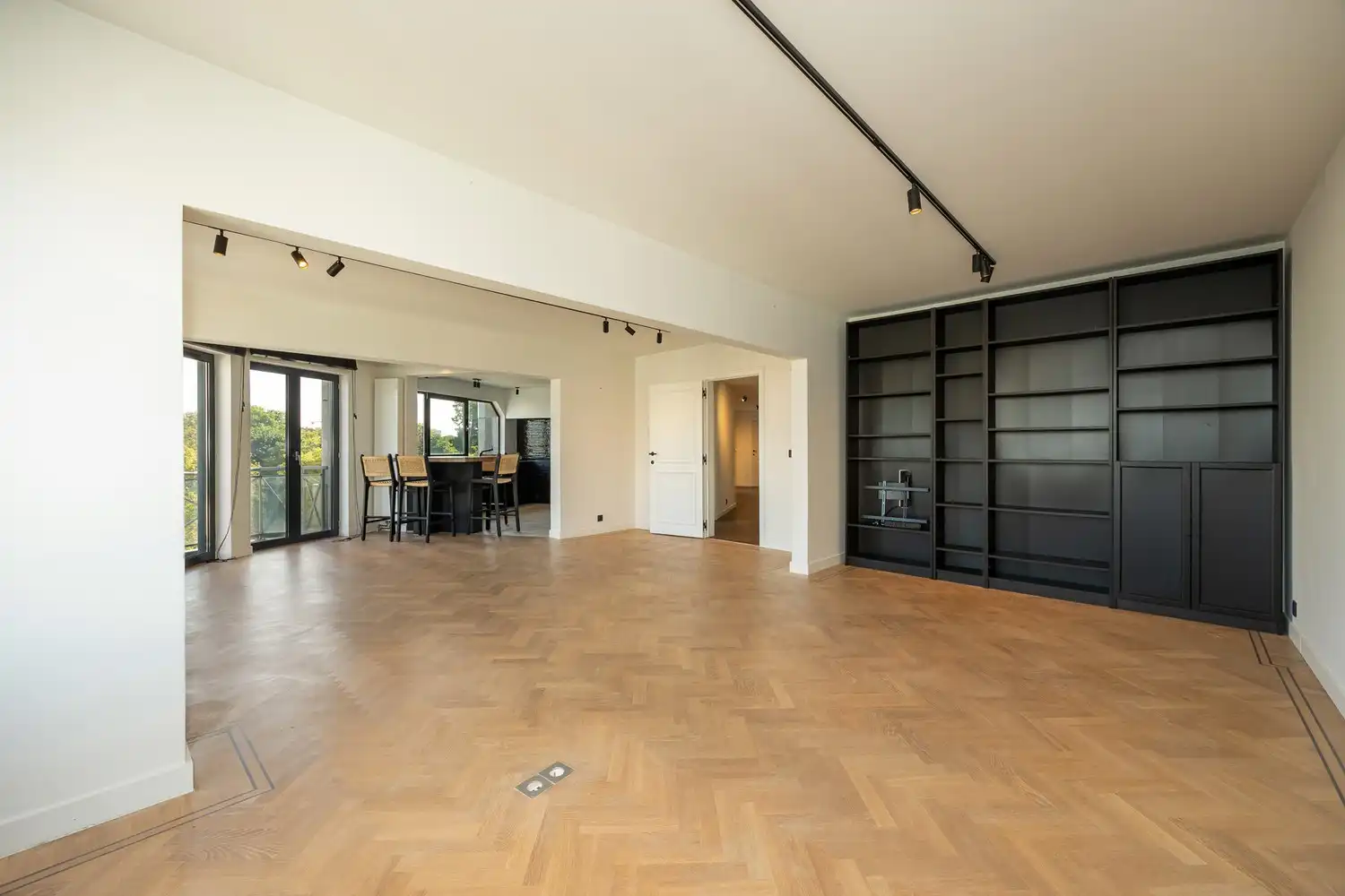 Luxueus en energiezuinig hoekappartement (260m²) op de 6de verdieping met prachtig uitzicht op het Stadspark foto 5