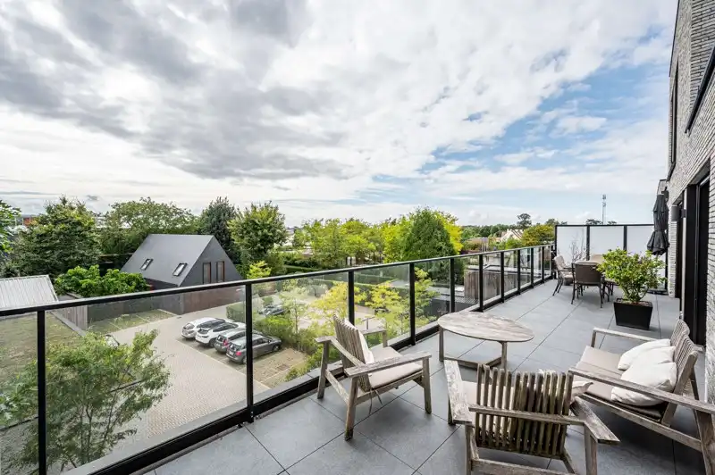 Prachtig afgewerkt appartement met ruim zonneterras én 2 slaapkamers in centrum Waregem TE KOOP! foto 17