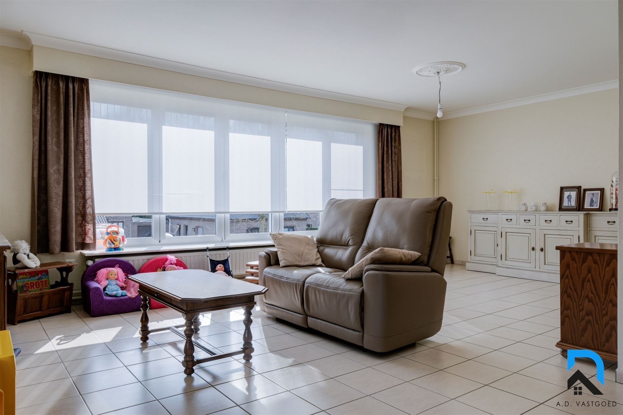 Ruim appartement met 3 slaapkamers en privé tuin foto 5