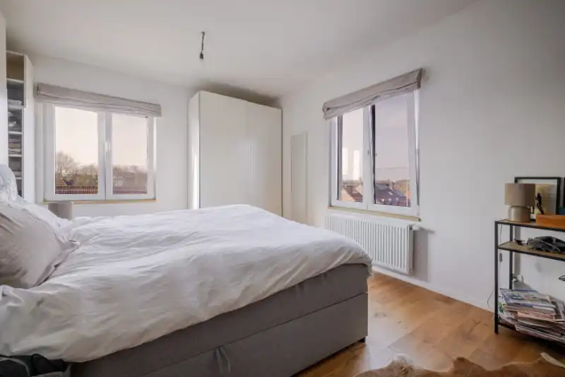 Gerenoveerde woning voor combinatie wonen/werken foto 7