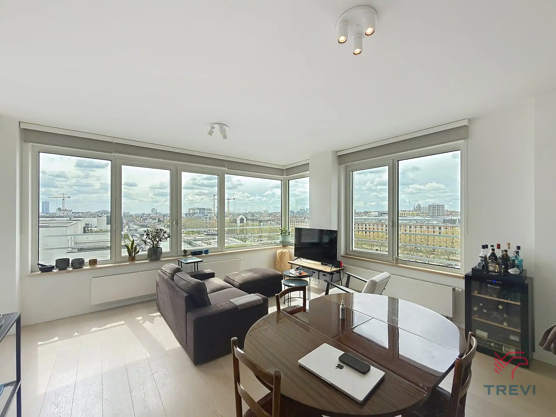 Mooi appartement met 2 slaapkamers in de UPSITE Tower! foto 2