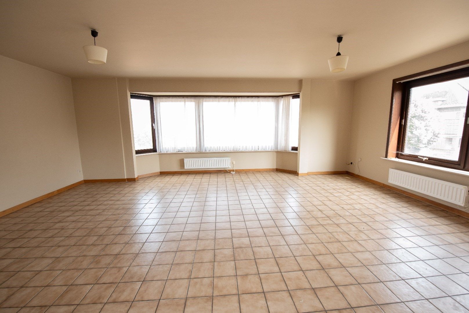 Instapklaar appartement met 2 slaapkamers te huur in Oeselgem foto 2