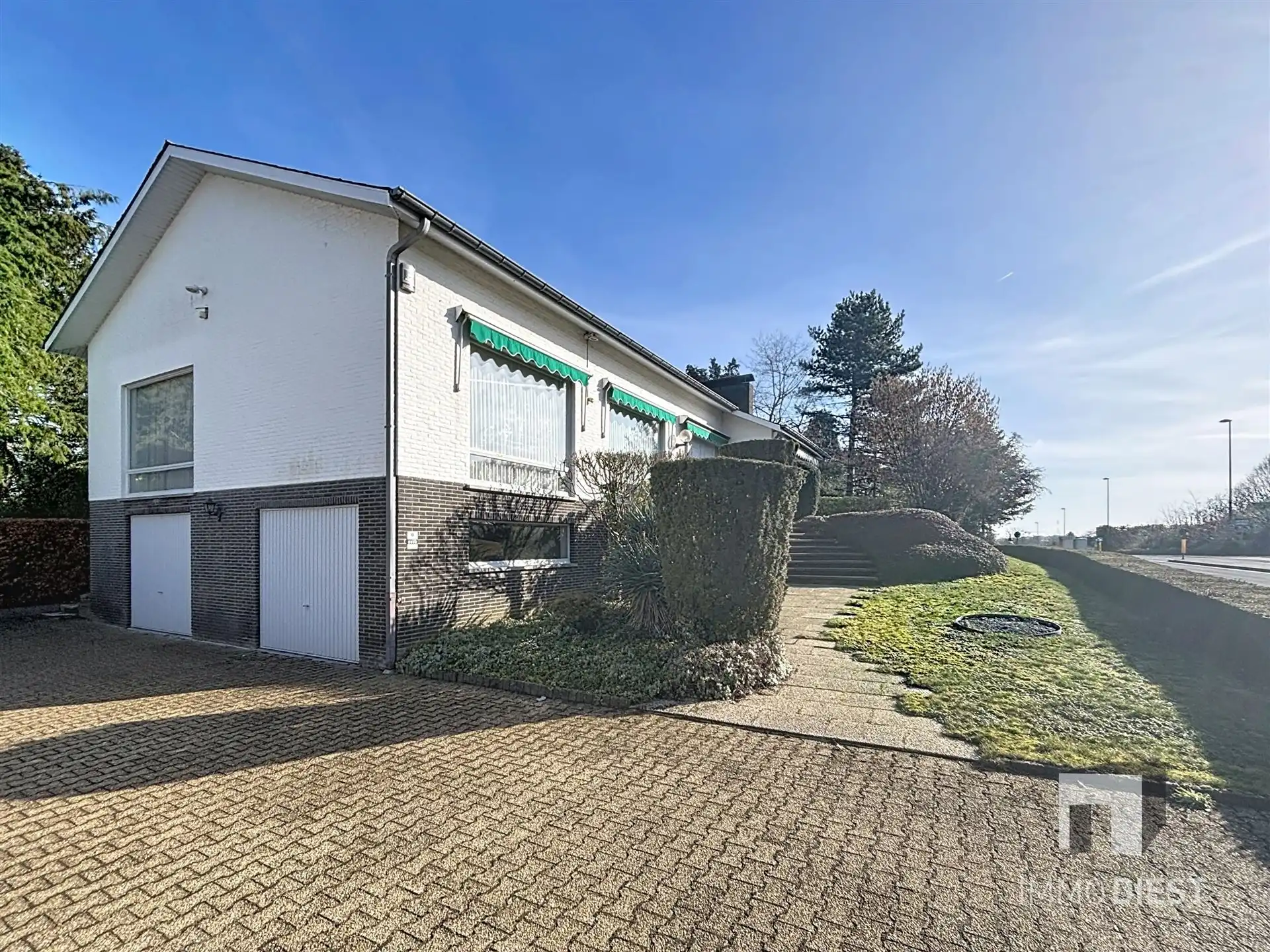 Witte villa met 4 slaapkamer boven op Baalberg foto 3