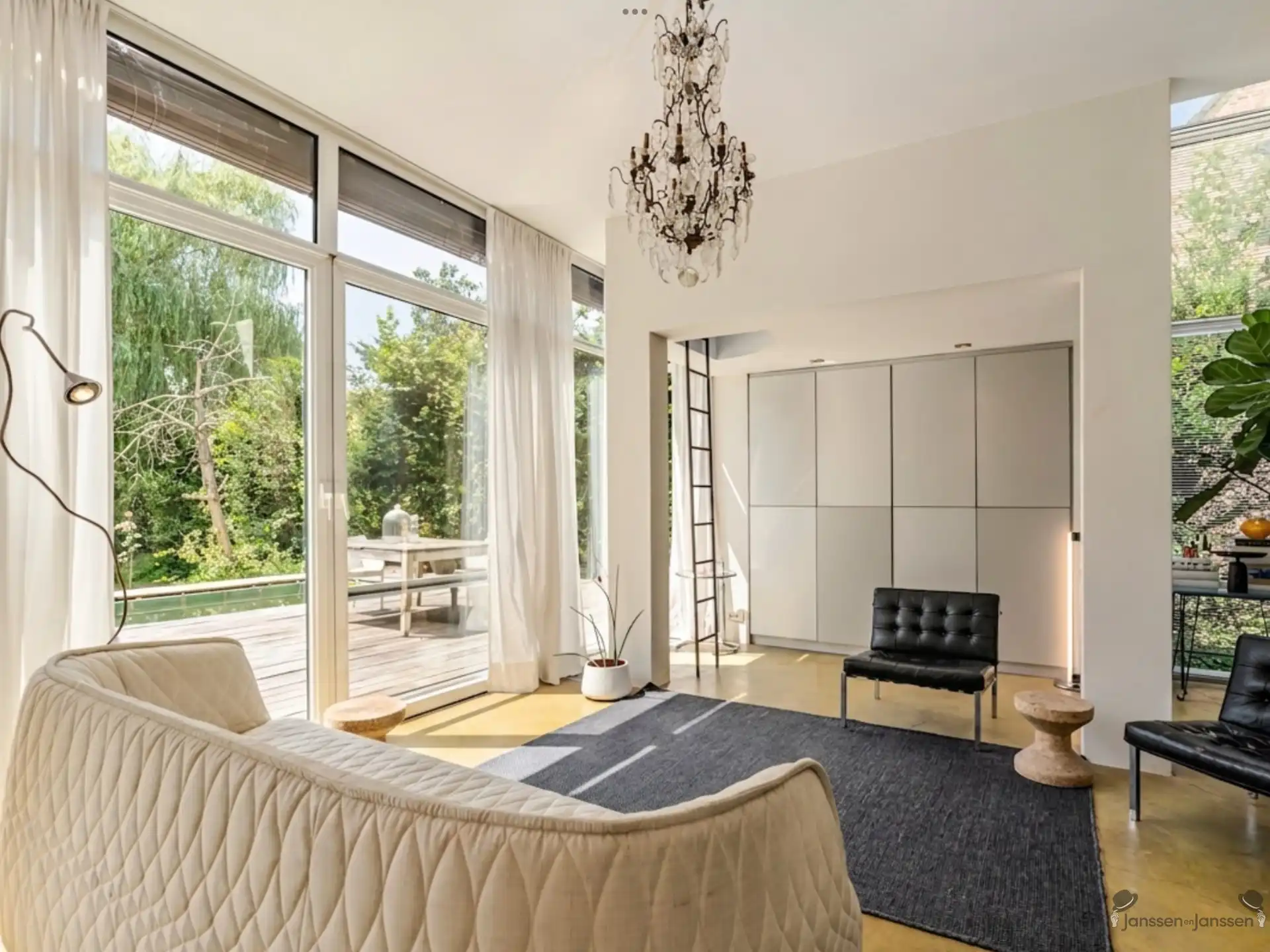 Architecturale villa met unieke woonbeleving foto 10