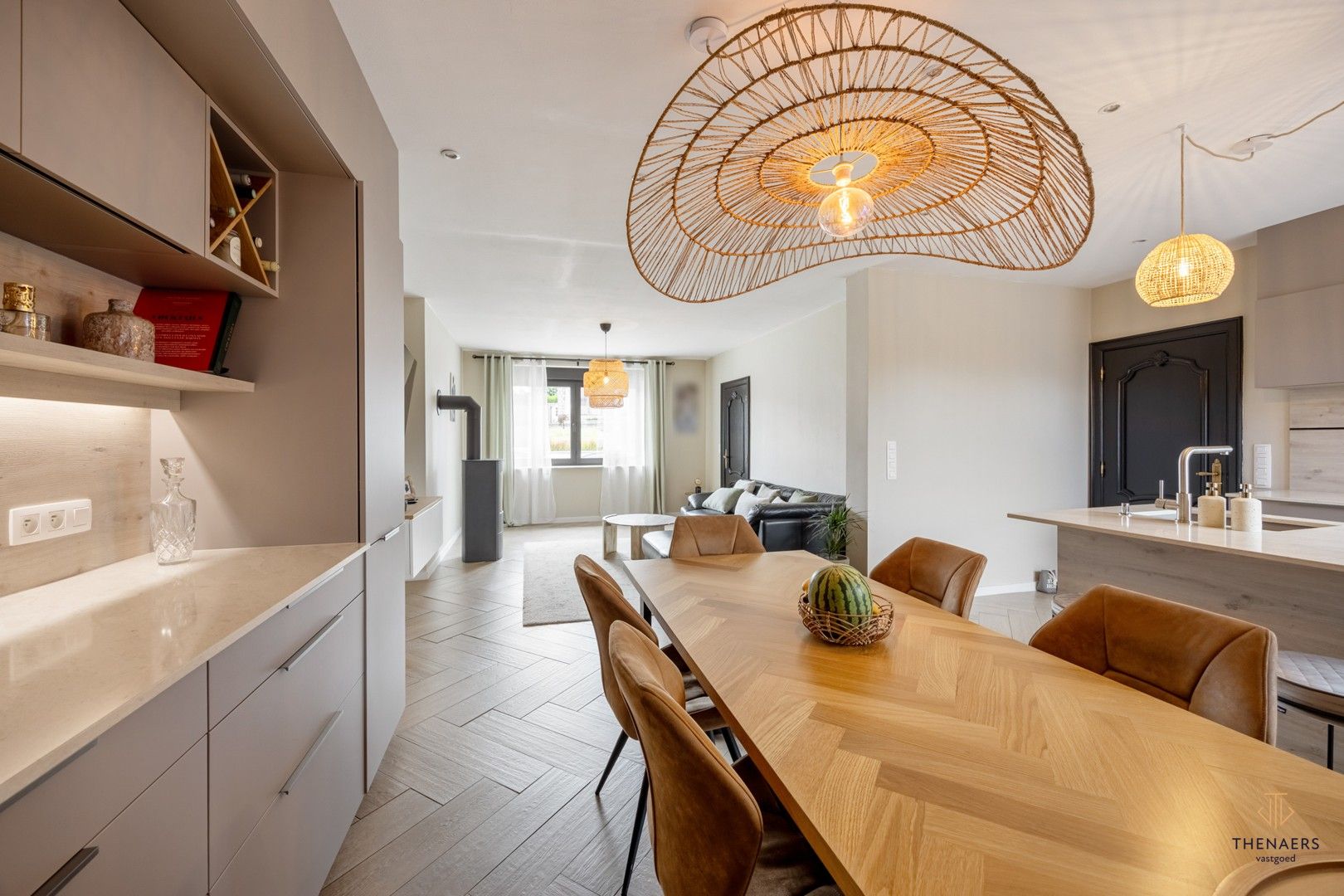 GEMODERNISEERDE GEZINSWONING MET 4 SLAAPKAMERS. foto 7
