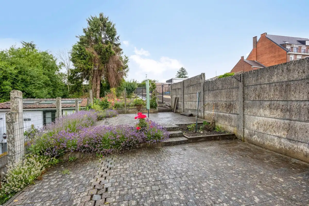 Karaktervolle woning met tuin en parking aan achterzijde - aan het stadscentrum van Tongeren foto 2