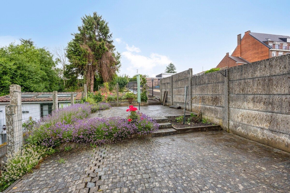 Karaktervolle woning met tuin en parking aan achterzijde - aan het stadscentrum van Tongeren foto 2